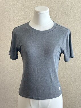 VUORI Women's Ribbed Knit Top in Heather Gray Athleisure